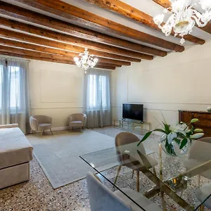 San Vio Palace Luxury Apartment